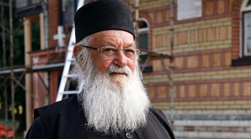 Preminuo arhimandrit Sava, dugogodišnji starešina Manastira Rača